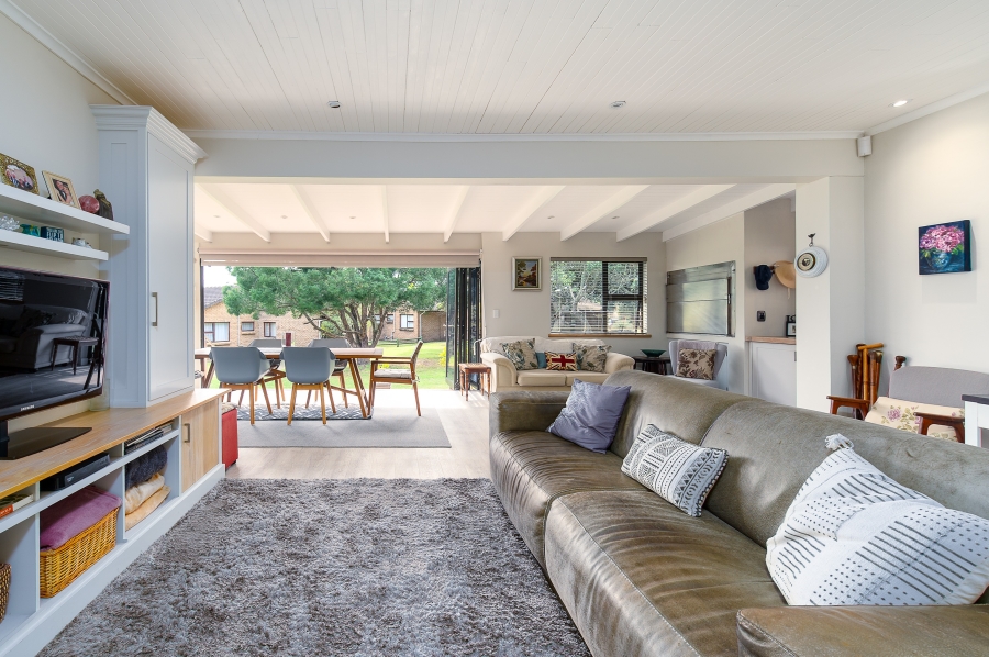 3 Bedroom Property for Sale in Brenton On Lake Western Cape